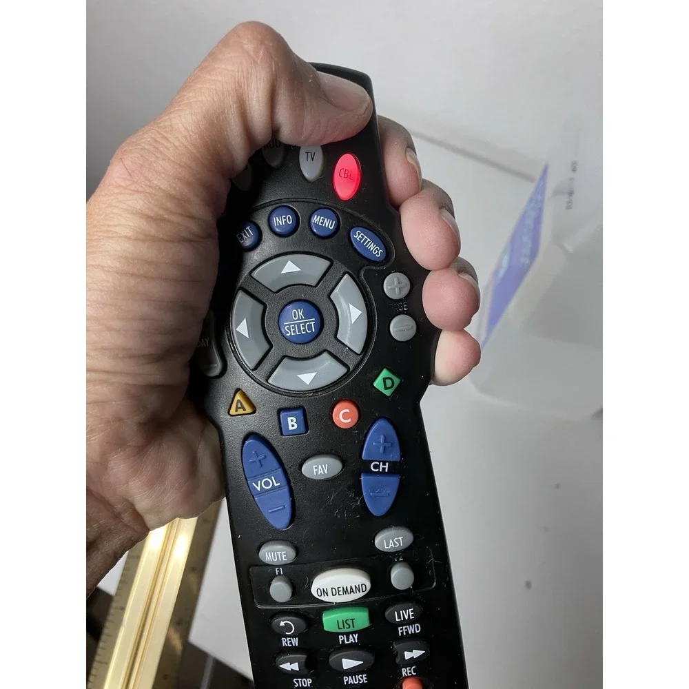 UEI Technology OCAP 5-Device Universal Remote Control 1056B03 DVD TV VCR AUD CBL
